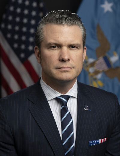 Pete Hegseth, 29th Secretary of Defense, official portrait